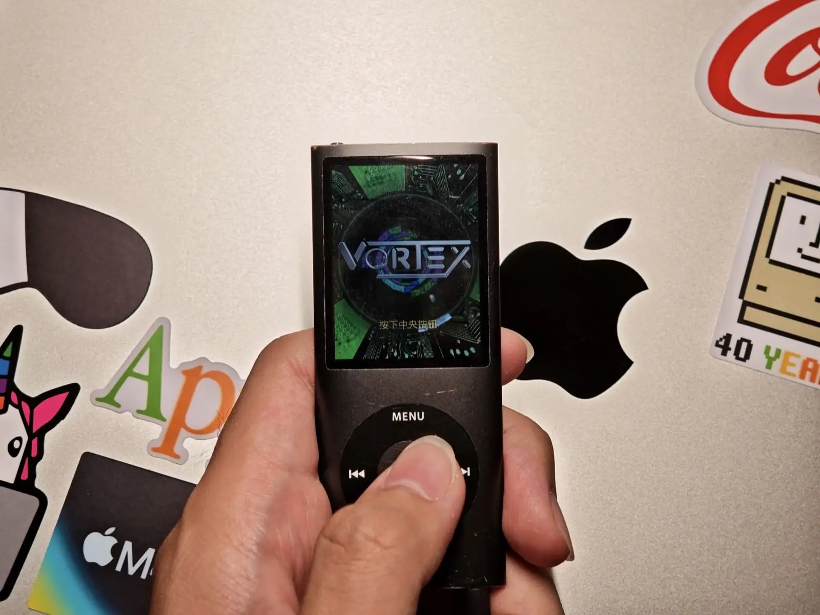 iPod nano 上的弹球游戏